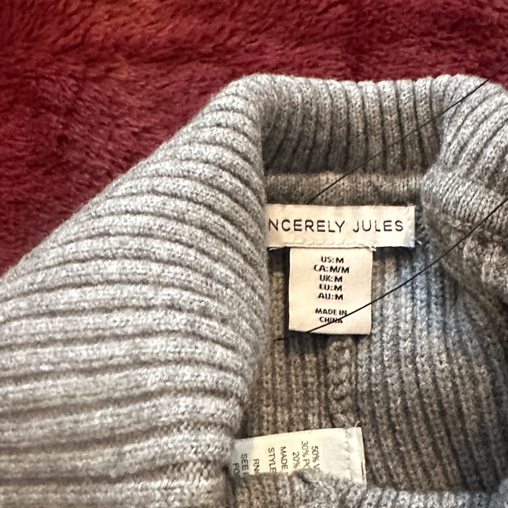 Sweater & Sweats Set - Picture 5 of 10